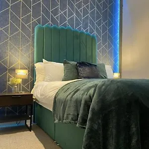 The Law House By The Opulence - Free Centre Parking Apartment